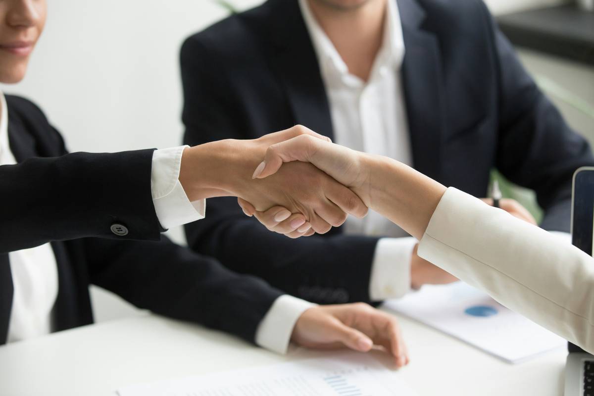 How to Negotiate Freelancing Rates Without Sounding Desperate (or Getting Ghosted)