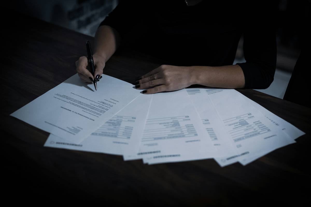Why Your Freelance Contract Template Could Be Costing You Clients (And How to Fix It)
