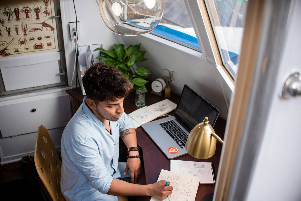 Client Agreement Guide: Protect Your Freelance Income Before You Even Start