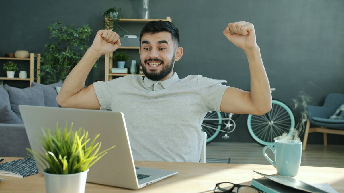 freelance portfolio development with embedded client testimonial video
